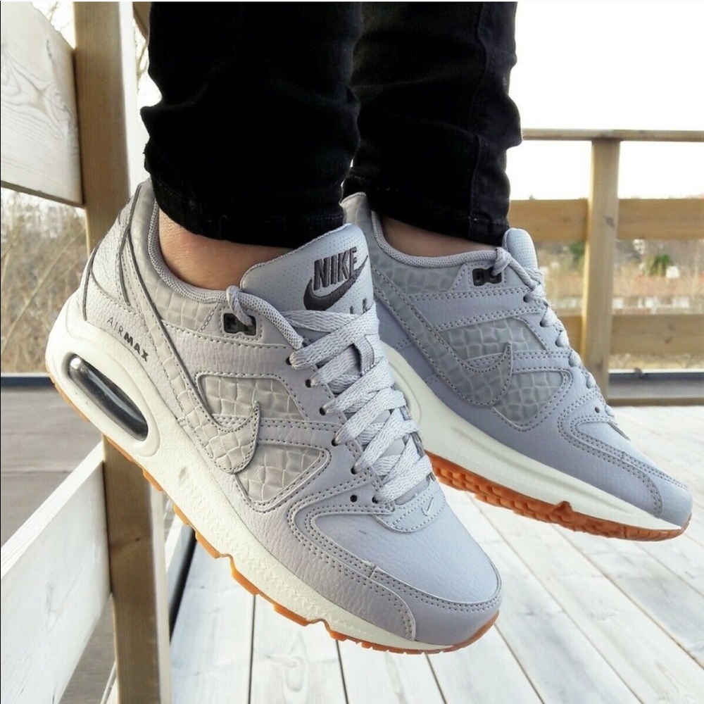 Air Max Command